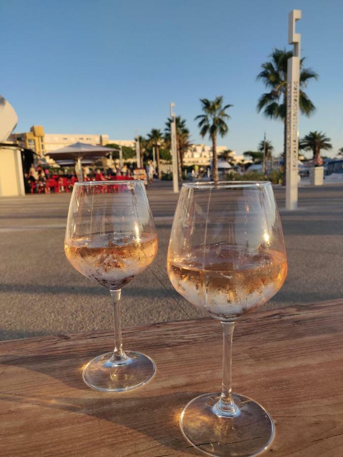 Clubber Naturiste Design Agde Luaran gambar